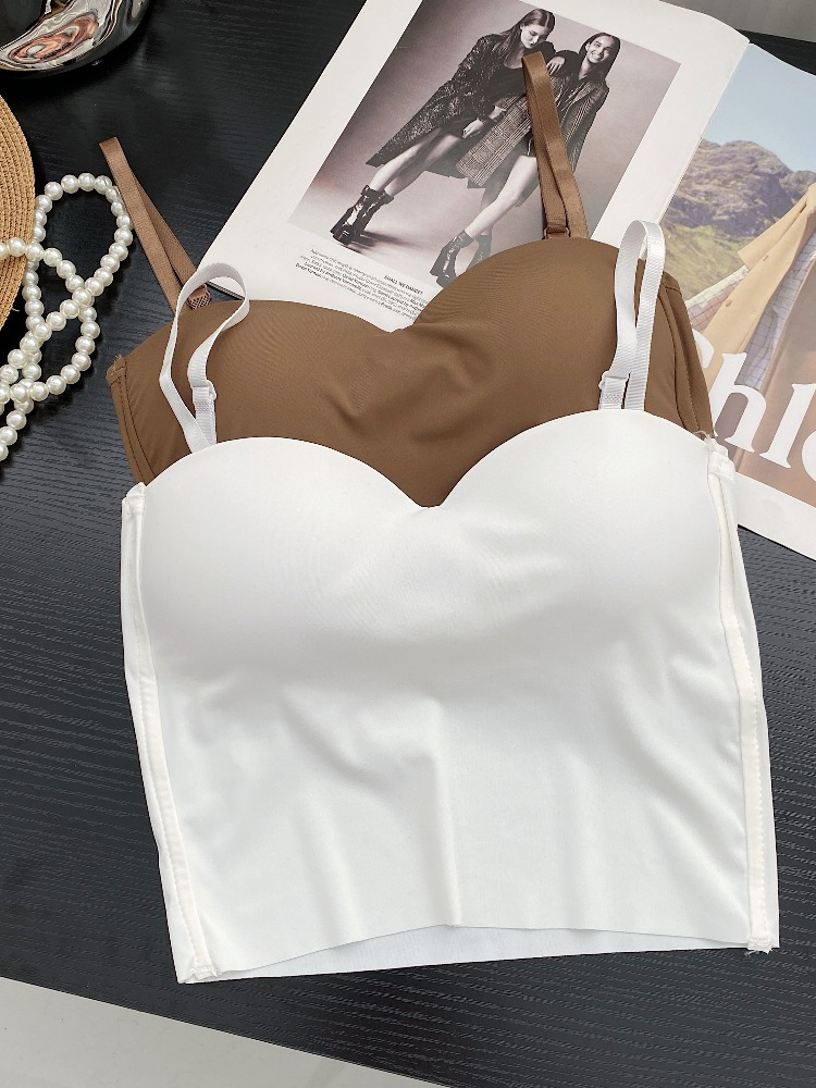 http://www.pluspreorder.com/cdn/shop/products/Plus-Size-Sweetheart-Padded-Bralette-Crop-Top-3_1200x1200.png?v=1691145457