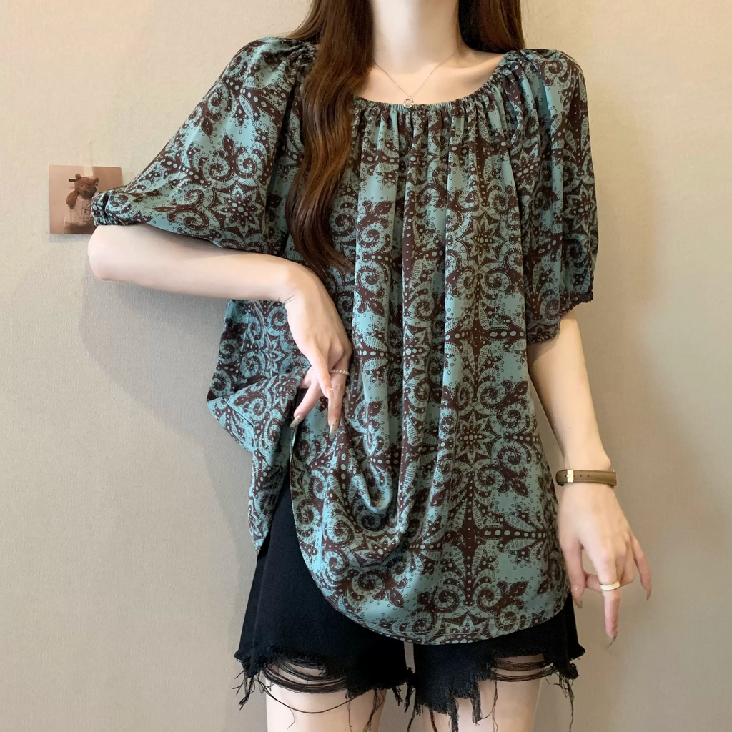 Plus Size Batik Print Loose Short Sleeve Blouse