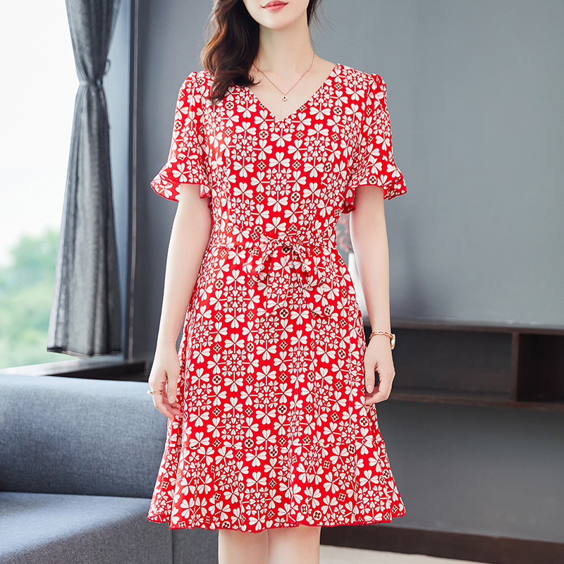 Plus Size Red Print V Neck Short Sleeve Dress