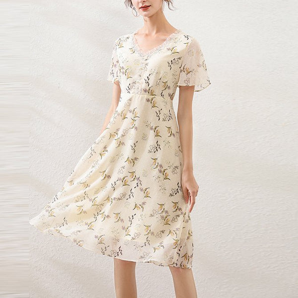 Plus Size Cream Floral Short Sleeve Dress