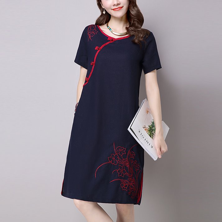 READY STOCK] Women Traditional Wear Clothing Basic New Year Plus Size  Cheongsam Slim Fit One Piece Dress Size M - 2XL, Women's Fashion, Dresses &  Sets, Dresses on Carousell