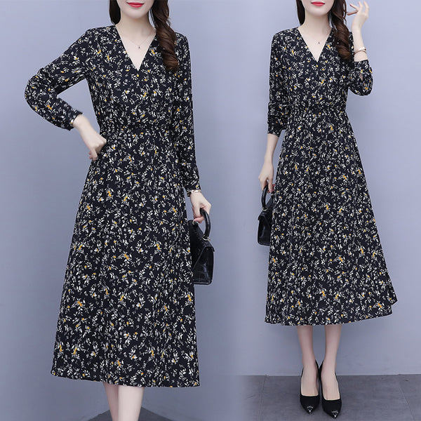 Plus Size Black Floral Long Sleeve Midi Dress