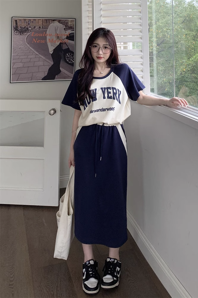 Korean Style Full Sleeved T-shirt & Skirt Attached Leggings